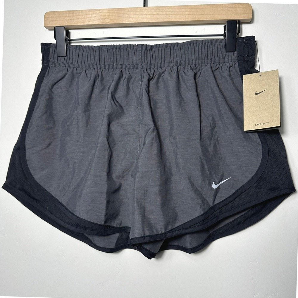Nike Women's Tempo Dri-FIT Mid-Rise 3-in.‎ Running Shorts Medium NWT Outdoors